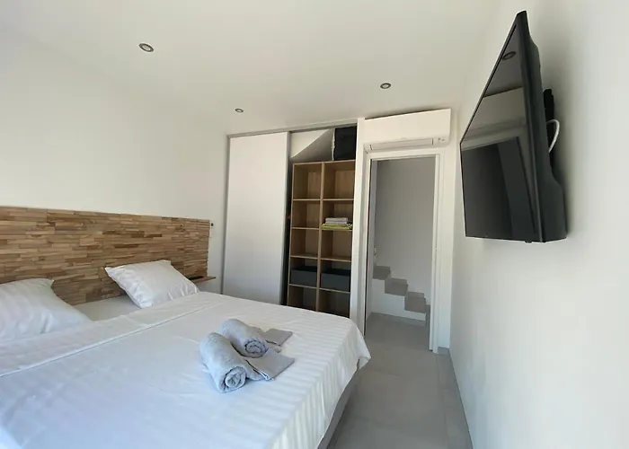 Santa Giulia * Porto Vecchio